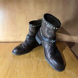 HTC Hollywood Trading Company studded leather biker boots